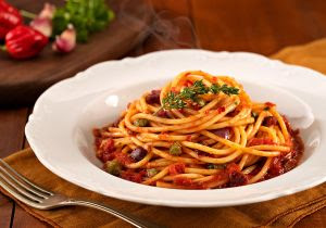 Spaghettoni alla Puttanesca